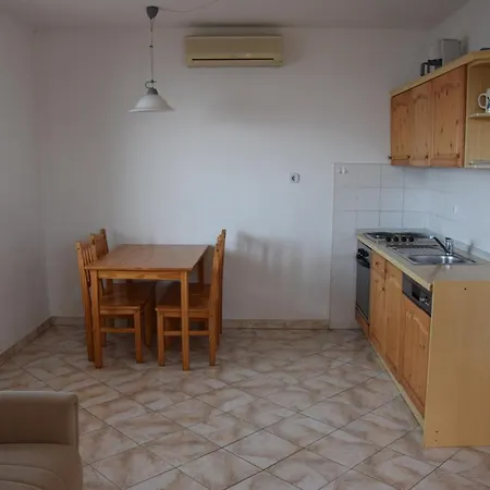 Blanusa A Apartment Povljana